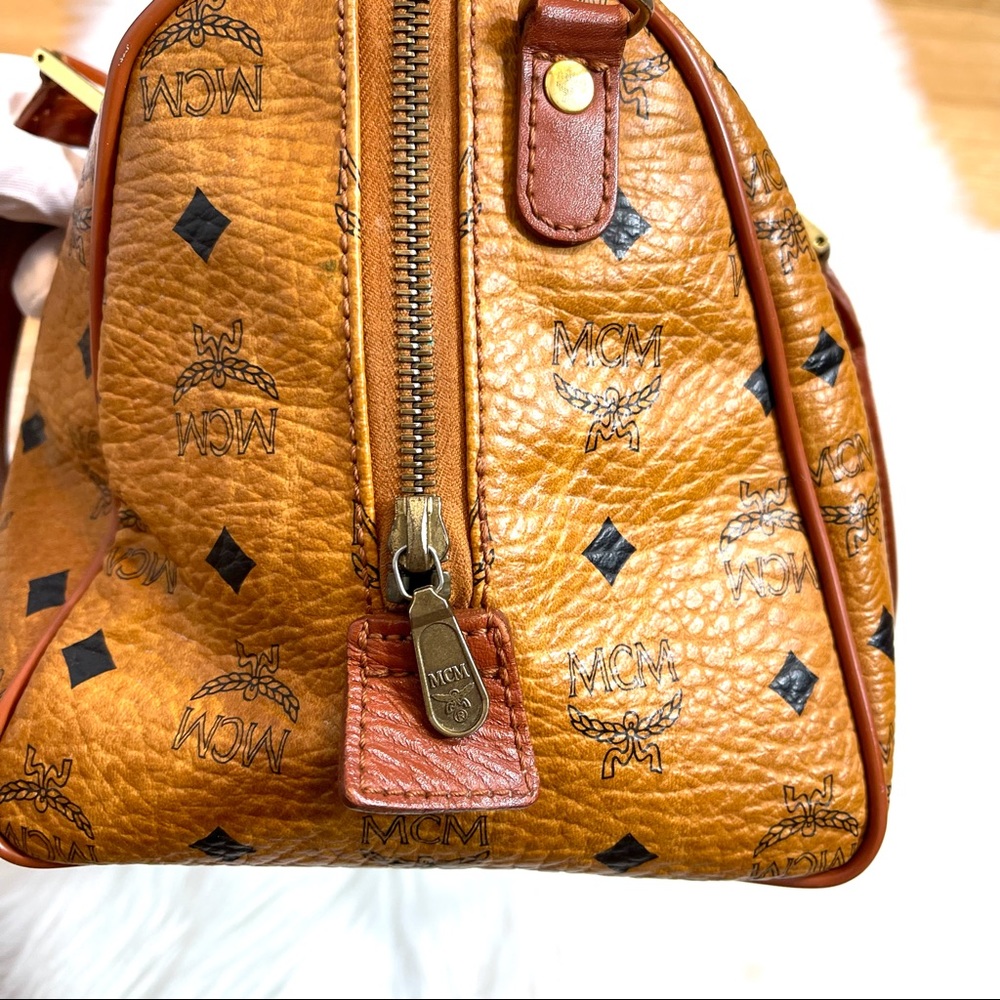🍒 MCM Handbag, Leather Black and Brown - Picture 11 of 15